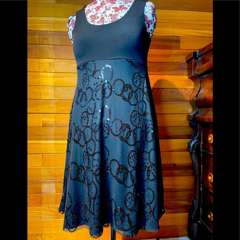 Gilmour Glam Sleeveless Sequin Black Flare Dress M